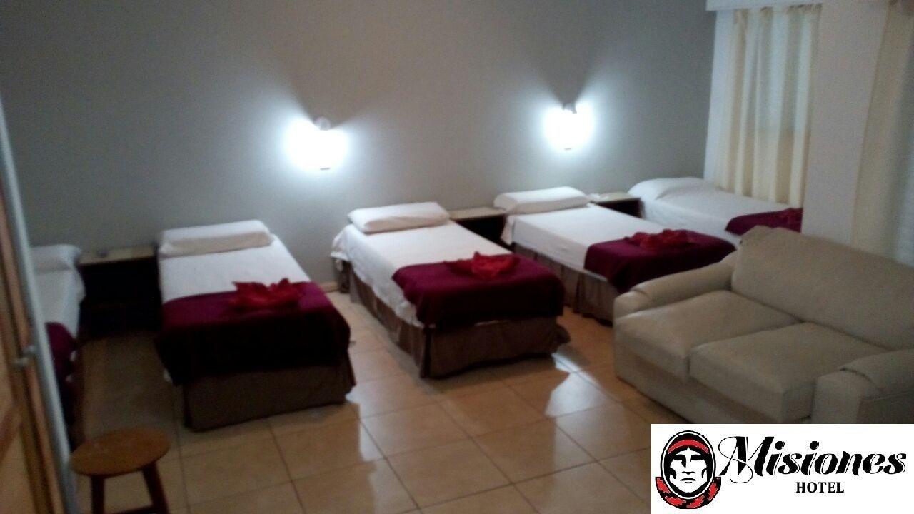 Nuevo Hotel Misiones ปูแอร์โตอีกวาซู ภายนอก รูปภาพ