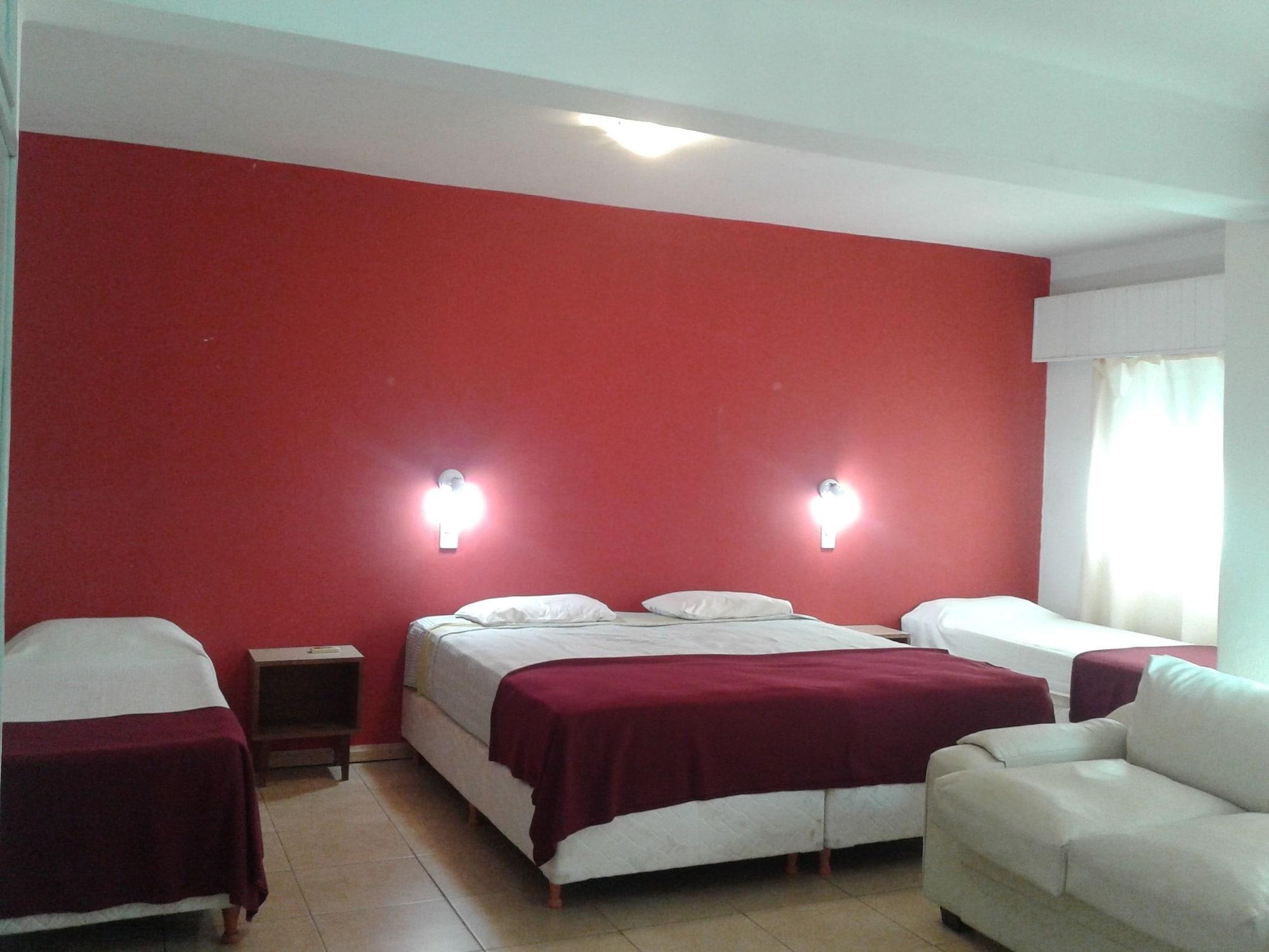 Nuevo Hotel Misiones ปูแอร์โตอีกวาซู ภายนอก รูปภาพ