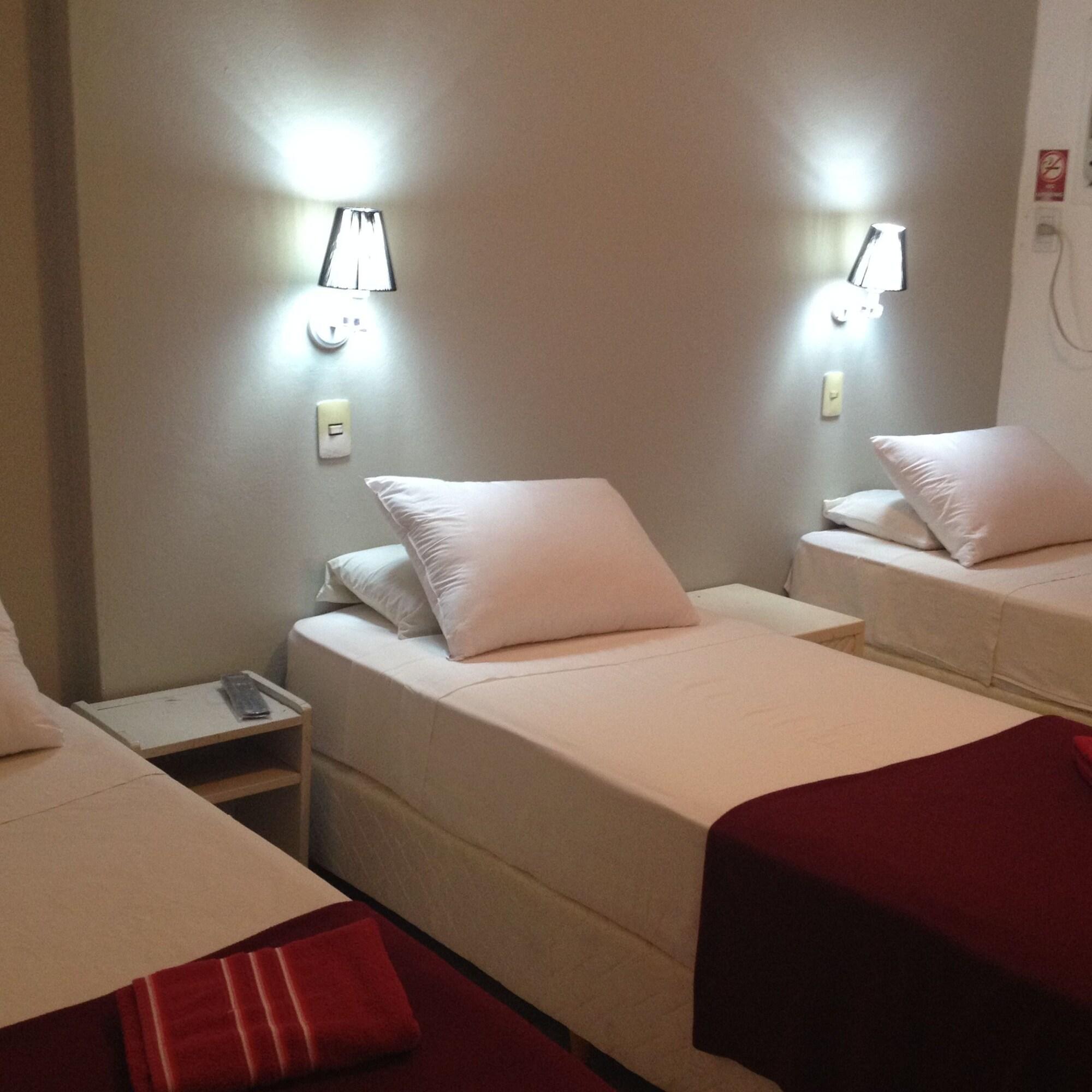 Nuevo Hotel Misiones ปูแอร์โตอีกวาซู ภายนอก รูปภาพ