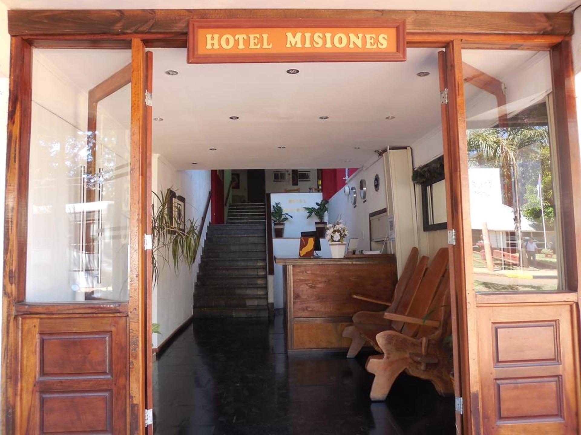 Nuevo Hotel Misiones ปูแอร์โตอีกวาซู ภายนอก รูปภาพ